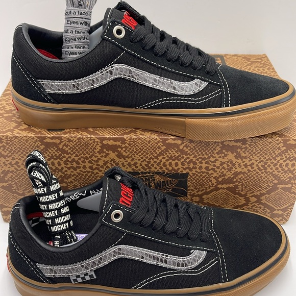 Vans Men’s Skate Old Skool Hockey Skateboards Black/ VN0A5FCB18J
Sneakers - Picture 3 of 16